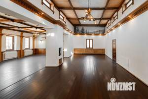 Дом 1200м², 3-этажный, посуточно,