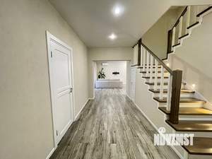 Дом 183м², 3-этажный, на длительный срок,