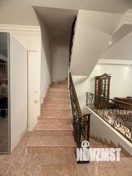 Коттедж 250м², 3-этажный, на длительный срок,