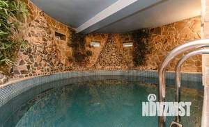 Дом 750м², 2-этажный, посуточно,