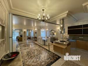 Таунхаус 370м², 3-этажный, на длительный срок,