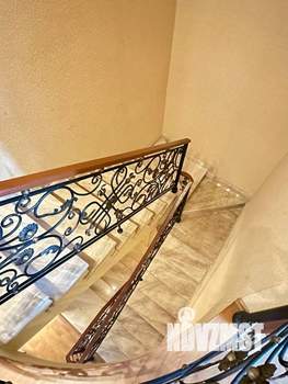 Таунхаус 180м², 3-этажный, на длительный срок,