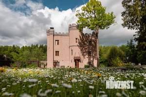 Дом 1200м², 4-этажный, посуточно,