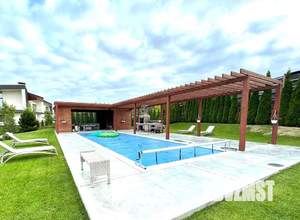 Дом 880м², 3-этажный, на длительный срок,