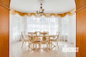 Дом 500м², 3-этажный, на длительный срок,