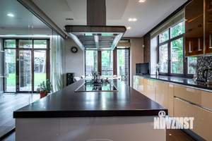 Дом 450м², 2-этажный, на длительный срок,