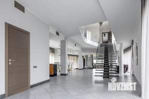 Коттедж 850м², 3-этажный, на длительный срок,