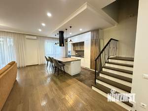 Таунхаус 206м², 2-этажный, на длительный срок,