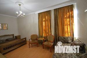 Дом 350м², 3-этажный, посуточно,