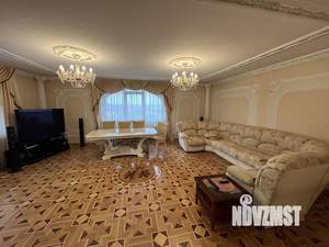 Дом 210м², 3-этажный, на длительный срок,