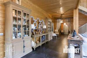 Коттедж 360м², 2-этажный, на длительный срок,