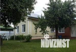 Дом 100м², 1-этажный, на длительный срок,