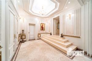 Дом 860м², 3-этажный, на длительный срок,