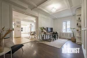 Дом 700м², 3-этажный, на длительный срок,