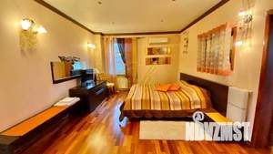 Дом 750м², 3-этажный, посуточно,