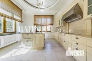 Коттедж 660м², 3-этажный, на длительный срок,