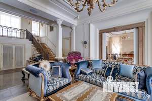 Дом 1000м², 3-этажный, на длительный срок,