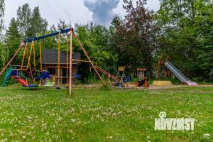 Дом 1500м², 3-этажный, посуточно,