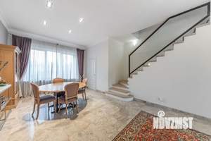 Таунхаус 270м², 4-этажный, на длительный срок,