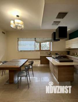 Дом 1000м², 2-этажный, посуточно,