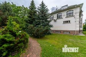 Дом 1500м², 3-этажный, посуточно,