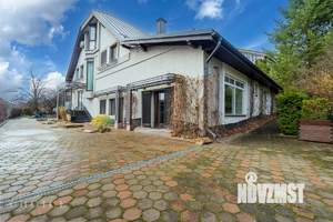 Дом 555м², 2-этажный, на длительный срок,