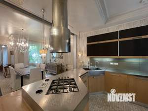 Таунхаус 300м², 3-этажный, на длительный срок,