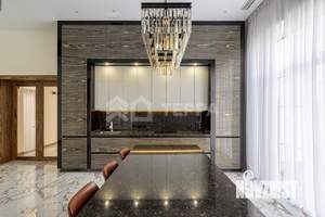 Дом 1104м², 2-этажный, на длительный срок,