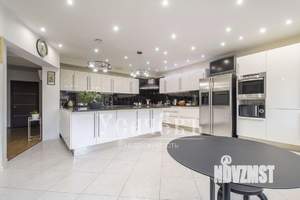 Дом 700м², 3-этажный, на длительный срок,