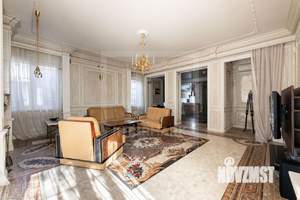 Таунхаус 364м², 4-этажный, на длительный срок,