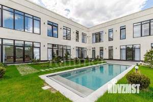 Дом 1300м², 3-этажный, на длительный срок,