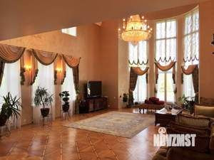 Дом 956м², 3-этажный, на длительный срок,