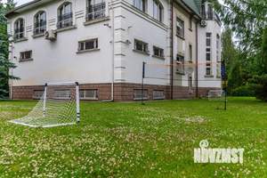 Дом 1500м², 3-этажный, посуточно,