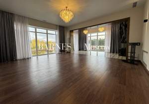 Дом 1104м², 2-этажный, на длительный срок,