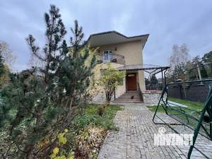 Дом 220м², 2-этажный, на длительный срок,