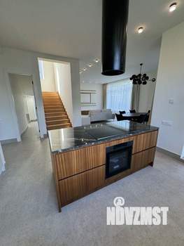 Коттедж 360м², 3-этажный, на длительный срок,