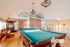 Дом 1000м², 3-этажный, посуточно,