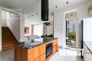 Дом 340м², 3-этажный, на длительный срок,