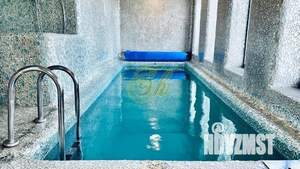 Дом 750м², 2-этажный, посуточно,