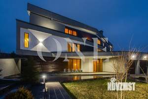 Дом 850м², 3-этажный, на длительный срок,