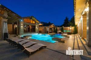 Дом 2000м², 4-этажный, посуточно,