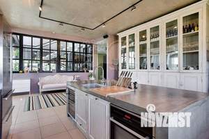 Дом 1000м², 2-этажный, на длительный срок,