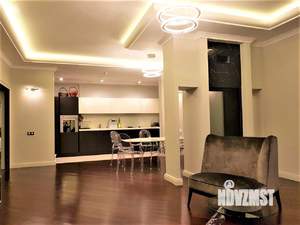 Таунхаус 390м², 3-этажный, на длительный срок,