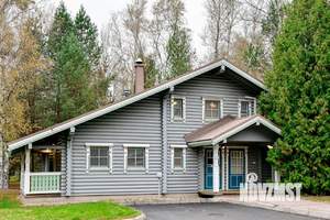 Дом 253м², 2-этажный, на длительный срок,