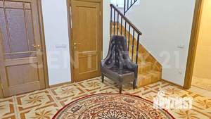 Таунхаус 268м², 3-этажный, на длительный срок,