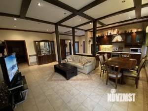 Дом 700м², 3-этажный, посуточно,