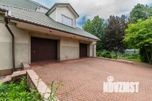 Дом 1500м², 3-этажный, посуточно,