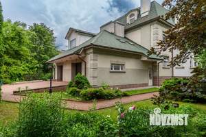 Дом 1500м², 3-этажный, посуточно,