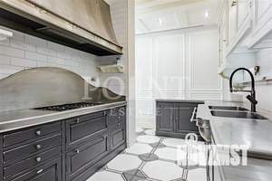 Таунхаус 430м², 3-этажный, на длительный срок,