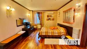 Дом 750м², 3-этажный, посуточно,